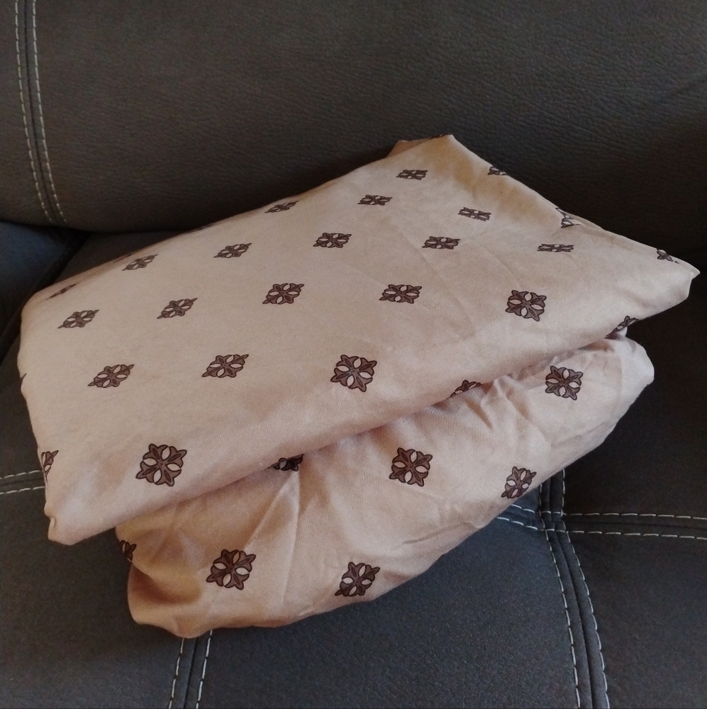 Vintage Tan Gothic Geometric Sheet Set Queen Size 2-Piece Beige & Brown Pattern